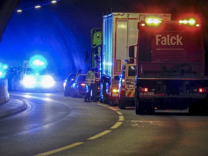 Kollisjon i tunnel.