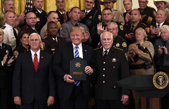 Donald Trump, Thomas Hodgson, Mike Pence