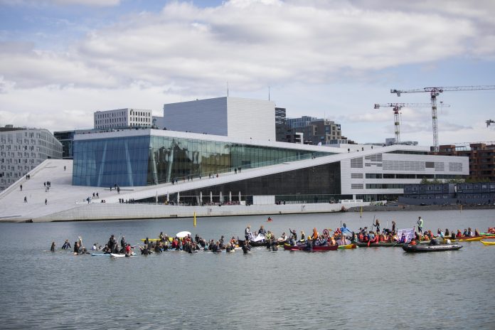 Paddle-out ved Operaen