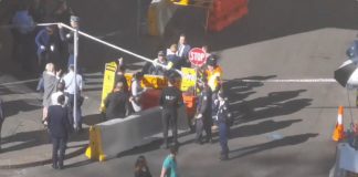 Dramatiske bilder fra åstedet for angrepet i Sydney. Foto :Reuters / NTB Scanpix