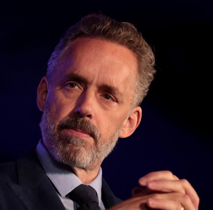 Jordan Peterson er aktuell med boka nye regler for livet. Foto: Gage Skidmore/Wikimedia Commons